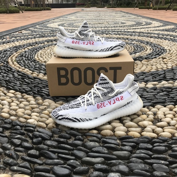Unisex adidas Yeezy Boost 350 V2 Zebra main image 4